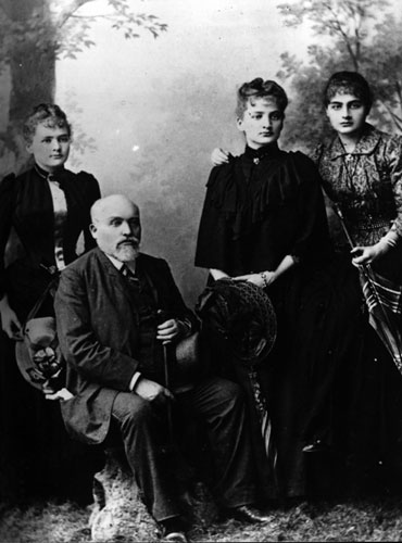 marie curie and her family